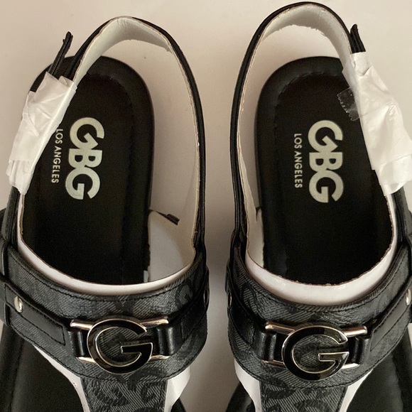GBG Los Angeles monogram black /gray sandals size 9M strap with buckle closure 🌹 - Picture 4 of 9